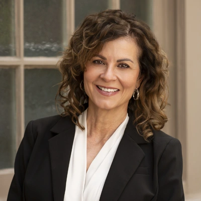Salem Five, VP, Branch Manger in Woburn, MA - Fatima Mendonca